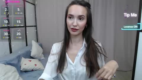 Snapshot of lillian_clark7 chatting on February 17, 4:06 pm Lillian online show from February 17, 4:06 pm