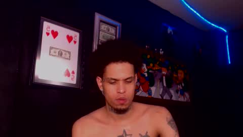 Snapshot of lilray99 chatting on February 25, 6:23 pm ONLYFANS online show from February 25, 6:23 pm