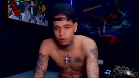 Snapshot of lilray99 chatting on February 20, 10:27 am ONLYFANS online show from February 20, 10:27 am