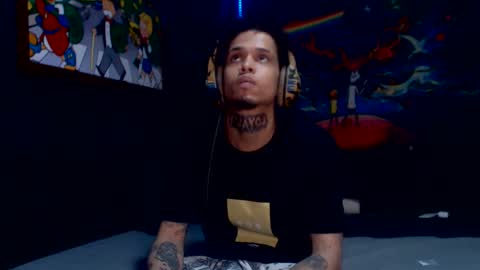 Snapshot of lilray99 chatting on February 25, 8:14 am ONLYFANS online show from February 25, 8:14 am