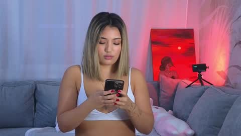 Lily online show from January 19, 2:38 pm