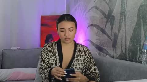 Lily online show from March 4, 8:13 am