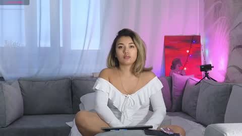 Lily online show from January 12, 6:06 am