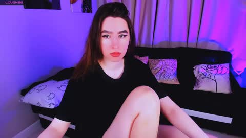 Snapshot of lily_xbaby chatting on February 2, 8:56 am LILY online show from February 2, 8:56 am