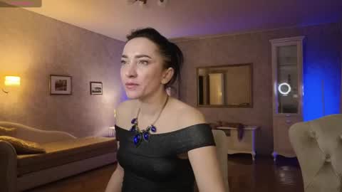 Snapshot of lina_flore chatting on February 16, 8:33 pm lina_flore online show from February 16, 8:33 pm