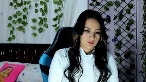 paola online show from February 21, 11:21 pm