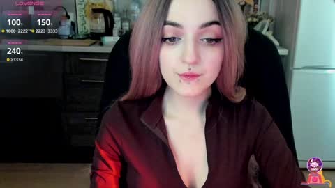 Snapshot of lina_tyaan chatting on February 7, 8:11 am Lina 3 1715622743 online show from February 7, 8:11 am
