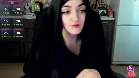 Snapshot of lina_tyaan chatting on January 17, 8:34 am Lina 3 1715622743 online show from January 17, 8:34 am