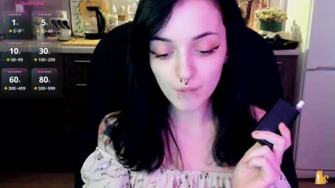 Snapshot of lina_tyaan chatting on March 6, 8:30 am Lina 3 1715622743 online show from March 6, 8:30 am