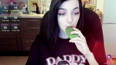 Snapshot of lina_tyaan chatting on February 4, 7:51 am Lina 3 1715622743 online show from February 4, 7:51 am