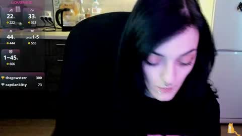 Snapshot of lina_tyaan chatting on March 10, 1:54 pm Lina 3 1715622743 online show from March 10, 1:54 pm