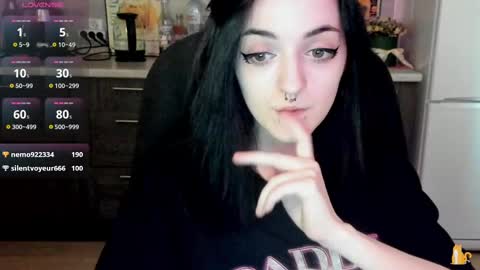 Snapshot of lina_tyaan chatting on February 25, 10:48 am Lina 3 1715622743 online show from February 25, 10:48 am