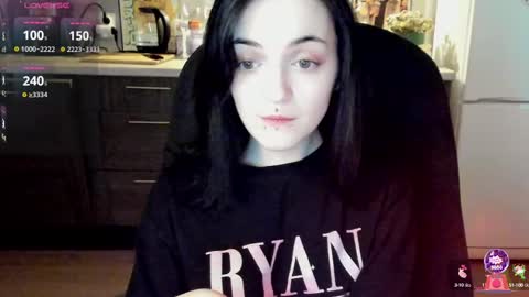 Snapshot of lina_tyaan chatting on February 10, 8:20 am Lina 3 1715622743 online show from February 10, 8:20 am