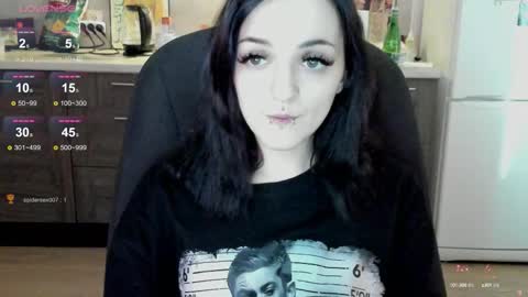 Snapshot of lina_tyaan chatting on September 15, 8:27 am Lina 3 1715622743 online show from September 15, 8:27 am