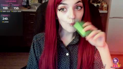 Snapshot of lina_tyaan chatting on February 3, 9:30 am Lina 3 1715622743 online show from February 3, 9:30 am