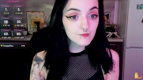 Snapshot of lina_tyaan chatting on March 4, 11:08 am Lina 3 1715622743 online show from March 4, 11:08 am