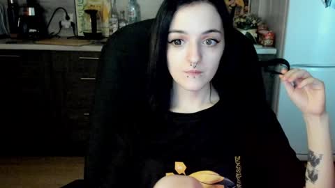 Snapshot of lina_tyaan chatting on January 15, 11:10 am Lina 3 1715622743 online show from January 15, 11:10 am