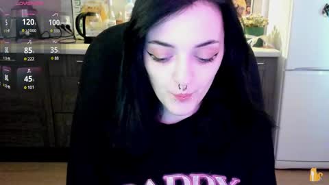 Snapshot of lina_tyaan chatting on March 10, 7:44 am Lina 3 1715622743 online show from March 10, 7:44 am