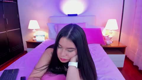 Snapshot of linaanssen chatting on January 31, 1:11 am lina online show from January 31, 1:11 am