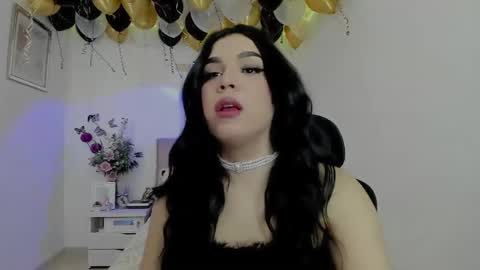 Snapshot of linda_zaam8386 chatting on February 3, 3:17 pm online show from February 3, 3:17 pm