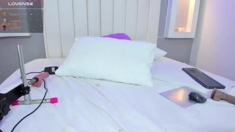 LINDA online show from January 17, 3:22 pm