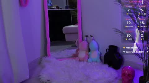 Snapshot of lisa_elfy chatting on February 7, 1:15 am lisa_elfy online show from February 7, 1:15 am