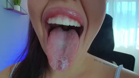 Lisbet online show from March 9, 1:48 pm
