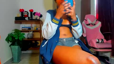 Snapshot of little_africa chatting on February 26, 11:11 am little_africa online show from February 26, 11:11 am