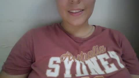 Snapshot of little_anef chatting on December 24, 6:11 am little_anef online show from December 24, 6:11 am