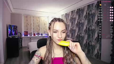 Snapshot of little_birdy chatting on March 8, 5:54 pm Birdy online show from March 8, 5:54 pm