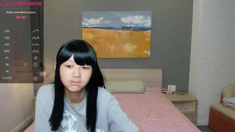 Snapshot of little_yena chatting on September 9, 10:43 pm Yena and Gabby online show from September 9, 10:43 pm