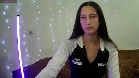Snapshot of littleahwitch chatting on September 16, 10:28 am LittleAhWitch online show from September 16, 10:28 am