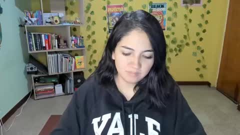 Snapshot of littleprety6969 chatting on February 10, 1:03 am Mia Wednesday to Sunday 730 am to 1030 am Colombian Hour D online show from February 10, 1:03 am