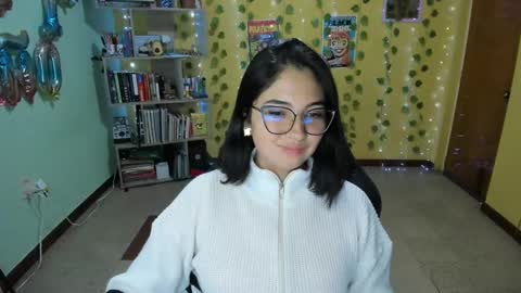 Snapshot of littleprety6969 chatting on January 20, 2:01 am Mia Wednesday to Sunday 730 am to 1030 am Colombian Hour D online show from January 20, 2:01 am