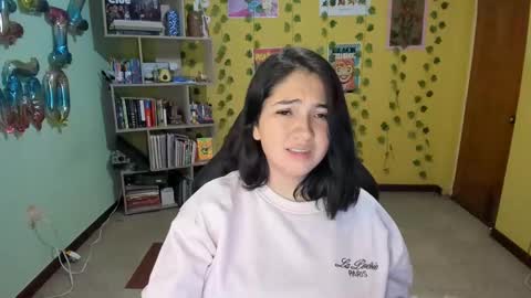 Snapshot of littleprety6969 chatting on February 17, 4:53 am Mia Wednesday to Sunday 730 am to 1030 am Colombian Hour D online show from February 17, 4:53 am