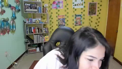 Snapshot of littleprety6969 chatting on February 17, 1:00 pm Mia Wednesday to Sunday 730 am to 1030 am Colombian Hour D online show from February 17, 1:00 pm