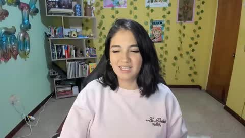 Snapshot of littleprety6969 chatting on February 17, 1:47 am Mia Wednesday to Sunday 730 am to 1030 am Colombian Hour D online show from February 17, 1:47 am