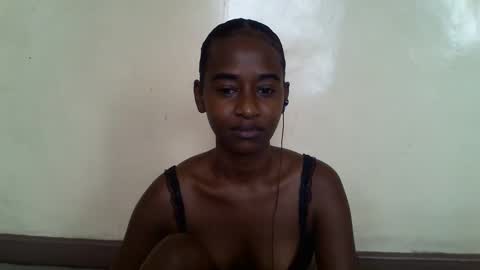 Snapshot of littlesandie chatting on February 4, 10:54 am littlesandie online show from February 4, 10:54 am