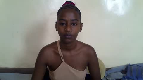 Snapshot of littlesandie chatting on February 28, 5:48 am littlesandie online show from February 28, 5:48 am