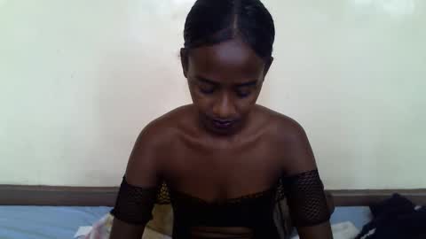 Snapshot of littlesandie chatting on February 12, 8:16 am littlesandie online show from February 12, 8:16 am