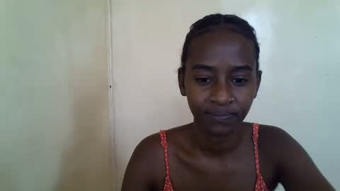 Snapshot of littlesandie chatting on February 7, 11:23 am littlesandie online show from February 7, 11:23 am