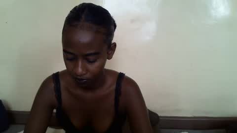 Snapshot of littlesandie chatting on February 4, 7:51 am littlesandie online show from February 4, 7:51 am