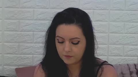 Snapshot of lizasunshine__ chatting on December 4, 11:24 am lizasunshine__ online show from December 4, 11:24 am