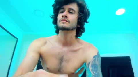 Loggan online show from January 31, 9:48 pm