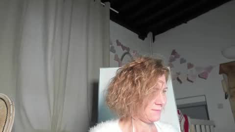 Snapshot of lola_belgium chatting on February 9, 3:56 pm lola_belgium online show from February 9, 3:56 pm