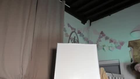 Snapshot of lola_belgium chatting on February 20, 5:41 pm lola_belgium online show from February 20, 5:41 pm