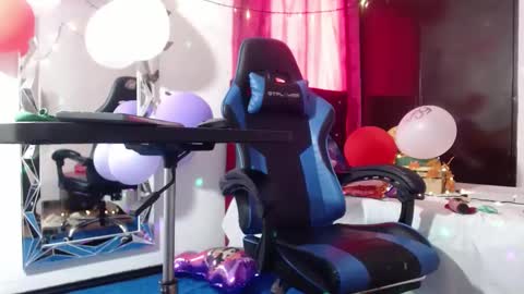 lola_fiery online show from February 12, 2:32 pm