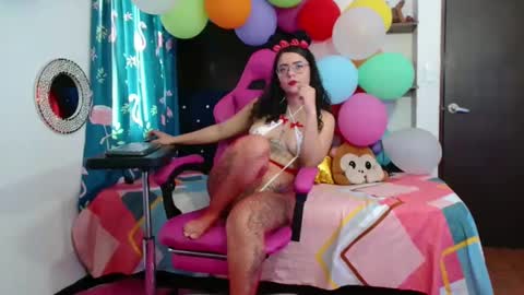 lola_fiery online show from September 11, 1:23 pm