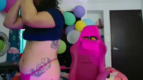 lola_fiery online show from September 15, 1:23 pm