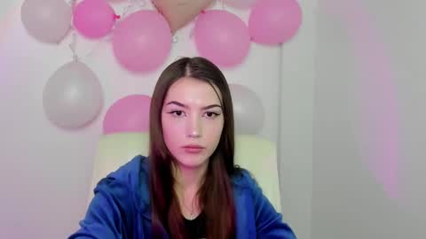 Snapshot of lola_looo chatting on March 9, 10:30 am Daniel online show from March 9, 10:30 am
